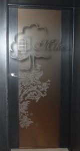Drzwi wewnętrzne Dominika ze zdobną szybą