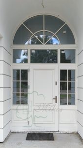 Drzwi drewniane do projektu Willa Parkowa, wzór skrzydła ROMAN