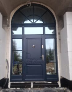 Drzwi zewnętrzne do projektu Parkowa - model MACIEJ , RAL 5003